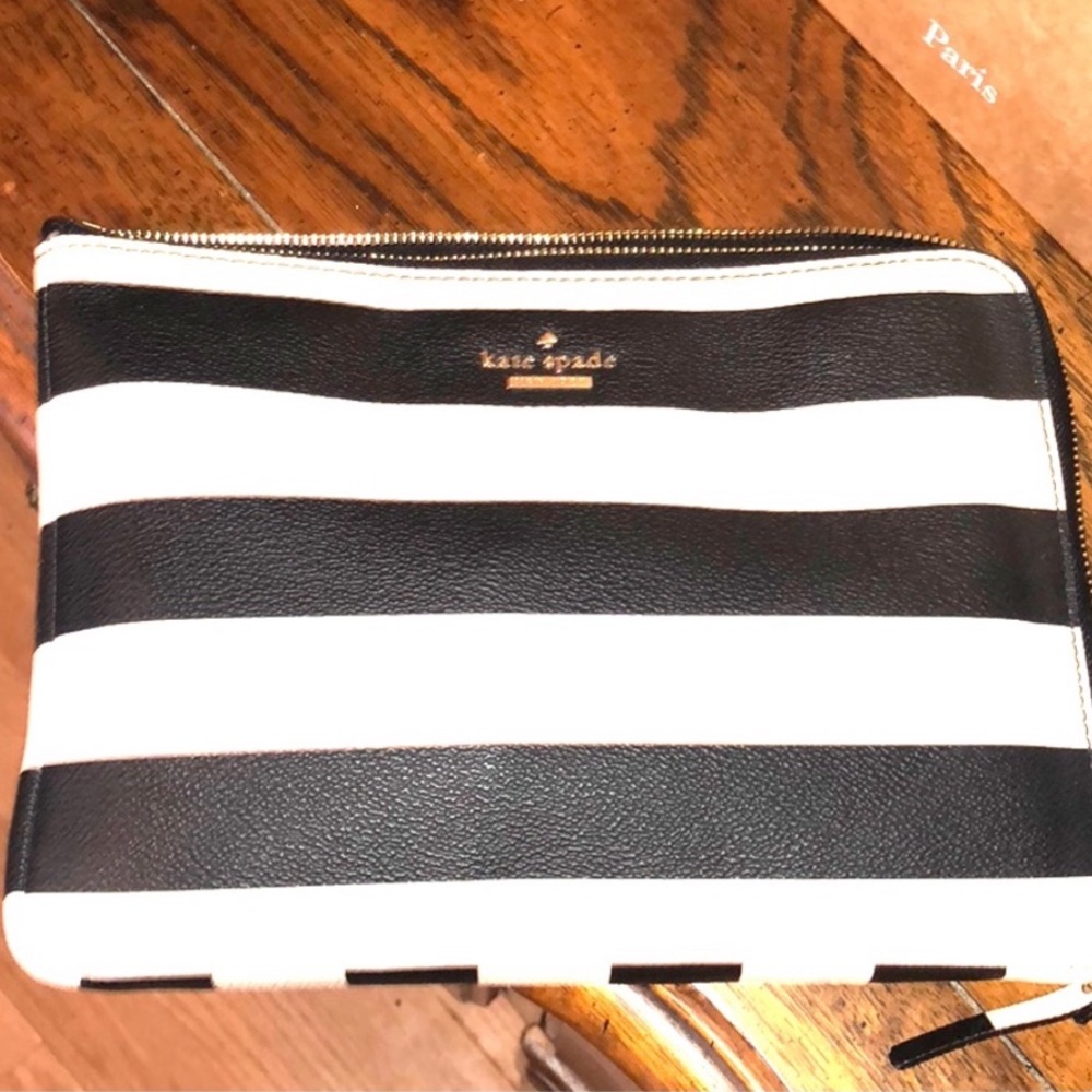 Kate Spade charge it clutch